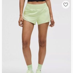 Lululemon Hotty Hot High-Rise Lined Short 2.5"